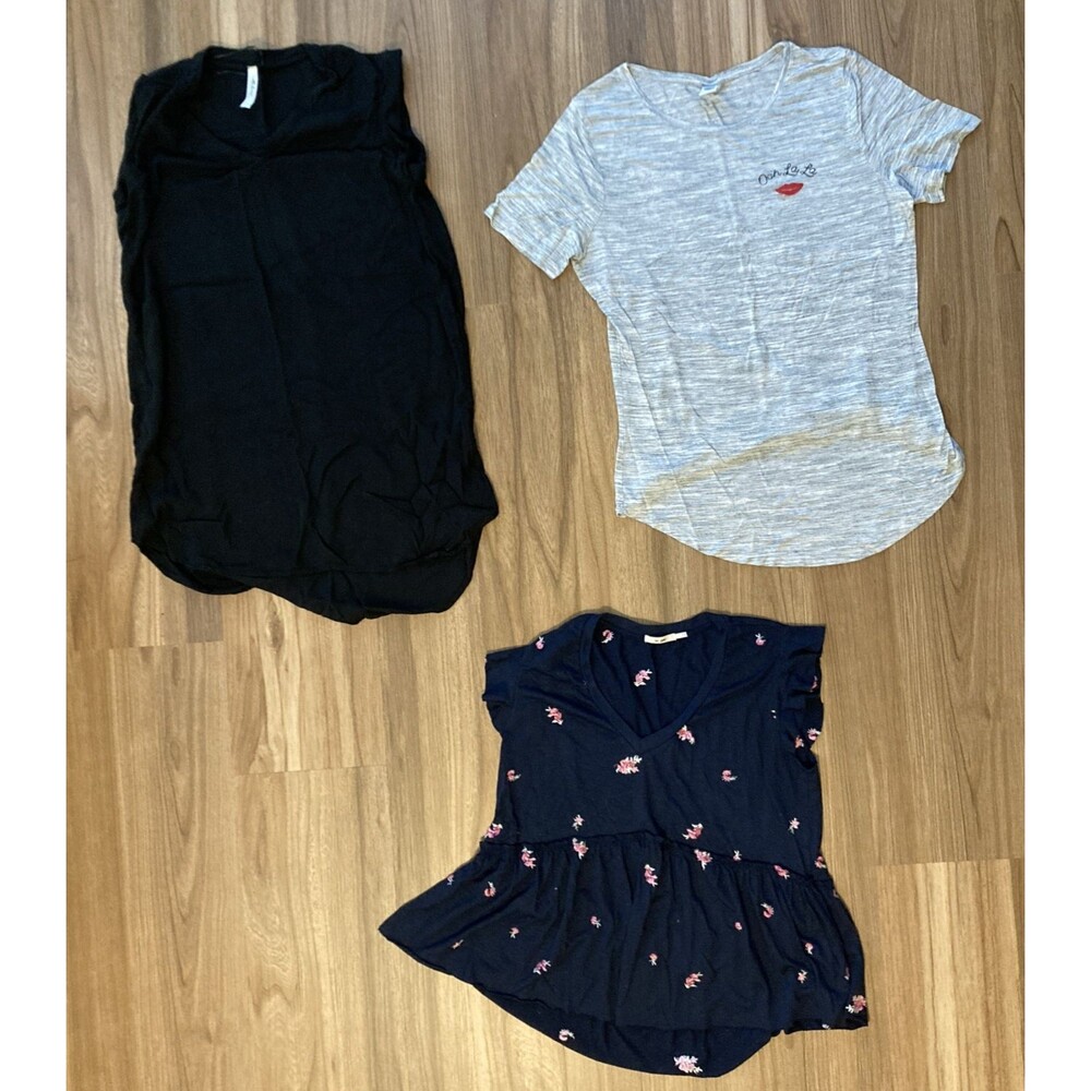 Old Navy / Mi Ami / Mahina Women's Shirts (Size M, Mi Ami L) Flower Print